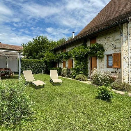 La Maison Des Commis Morestel Екстериор снимка